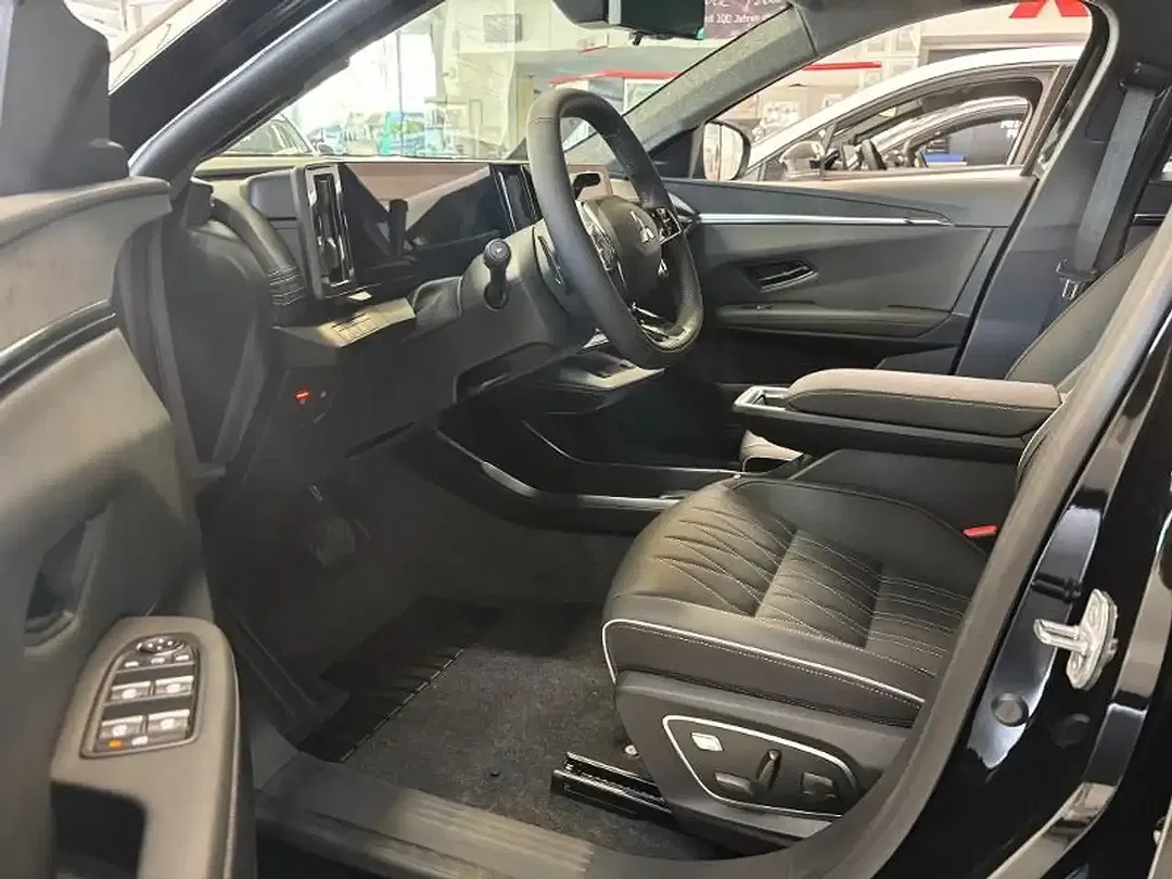 Mitsubishi Eclipse Cross Diamant Top - Thumbnail 8