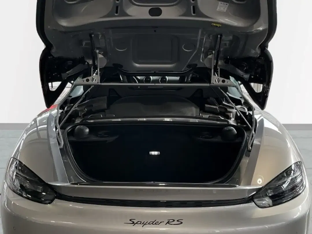 Porsche 718 Spyder RS - Thumbnail 11