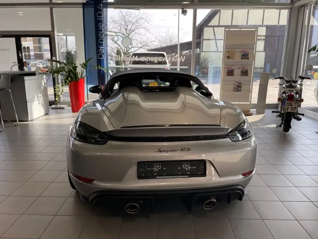 Porsche 718 Spyder RS - Thumbnail 12