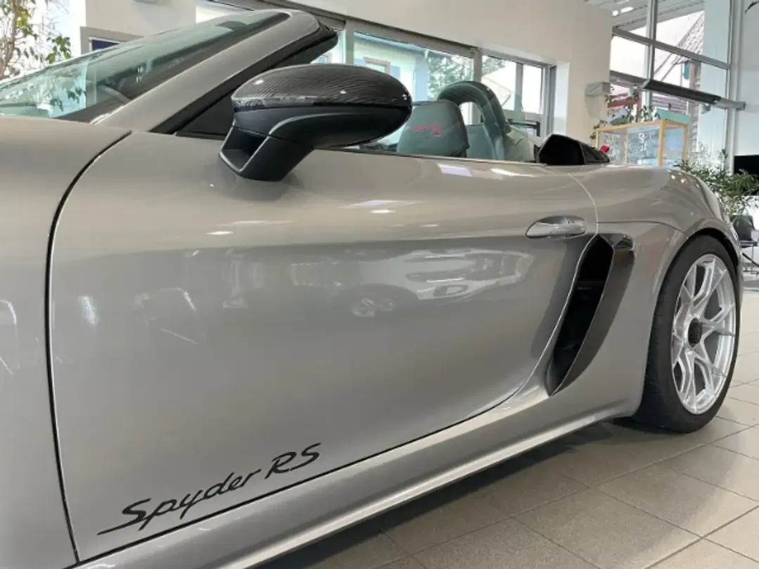 Porsche 718 Spyder RS - Thumbnail 7