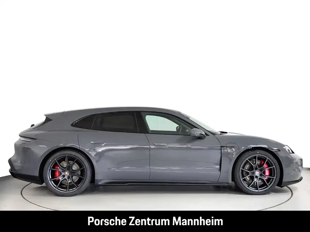 Porsche Taycan GTS Sport Turismo - Thumbnail 10