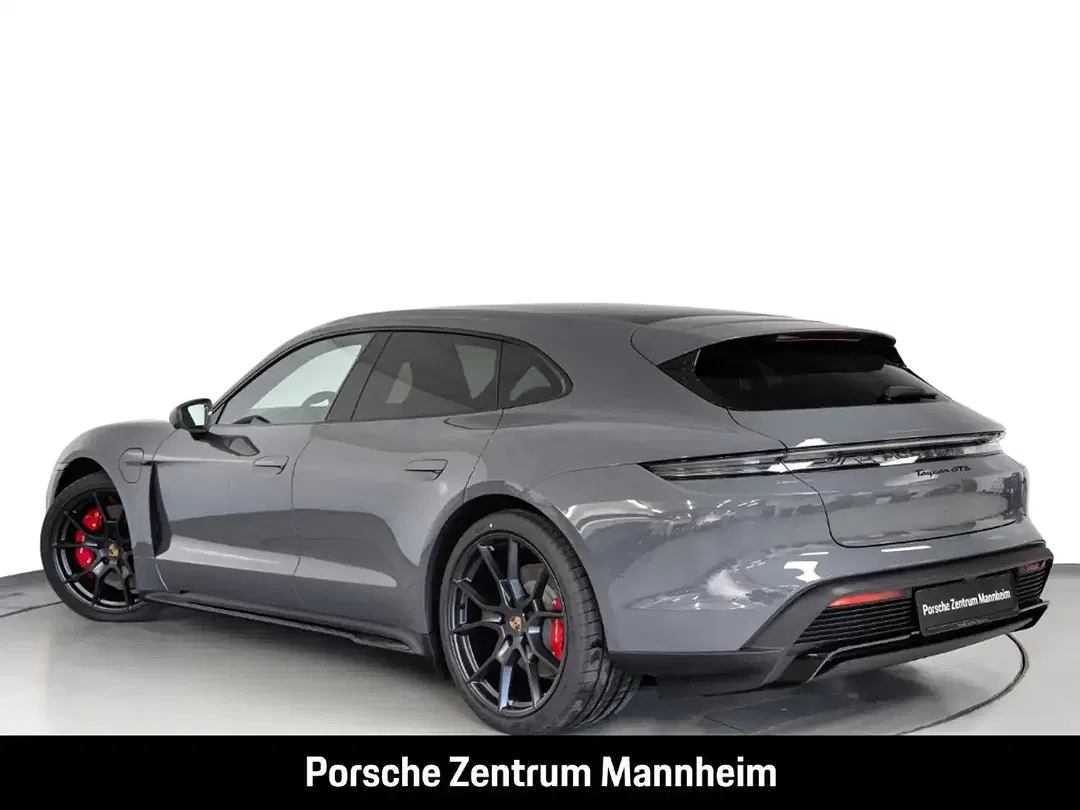 Porsche Taycan GTS Sport Turismo - Thumbnail 3