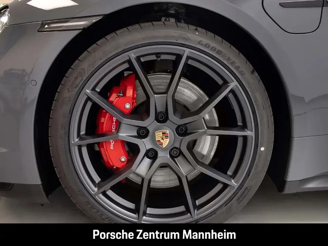 Porsche Taycan GTS Sport Turismo - Thumbnail 8
