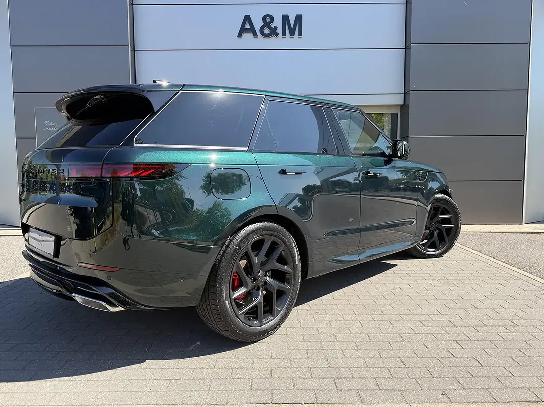 Land Rover Range Rover Sport 4x4 Dynamic SE - Thumbnail 3