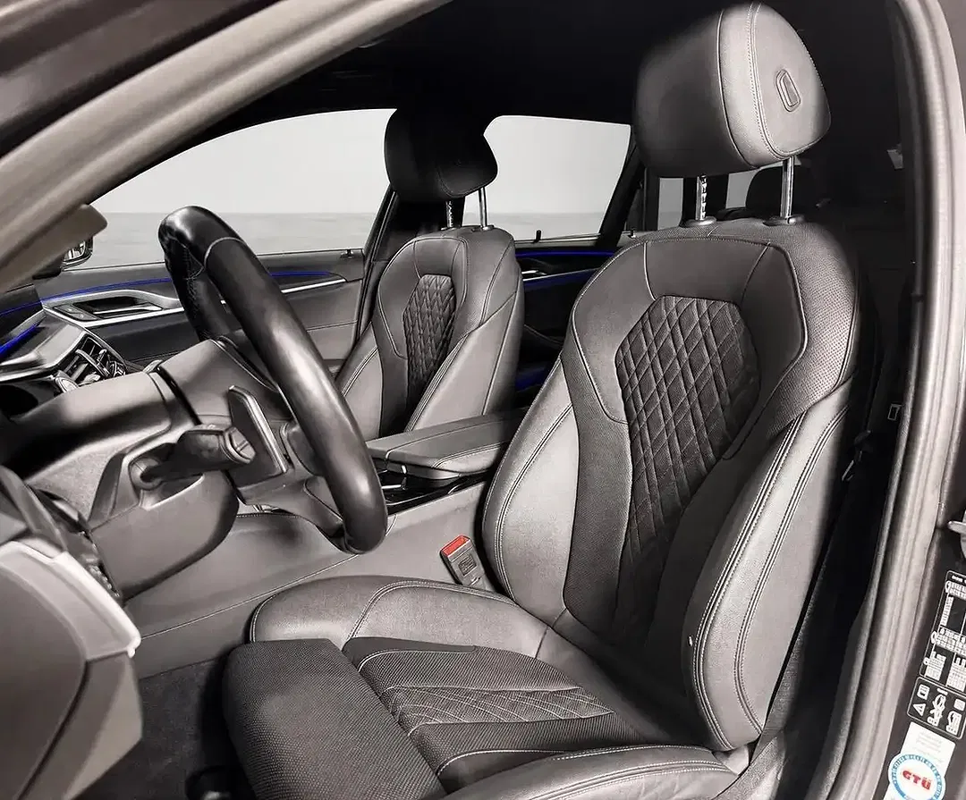 BMW 520 xDrive M Sport - Thumbnail 10