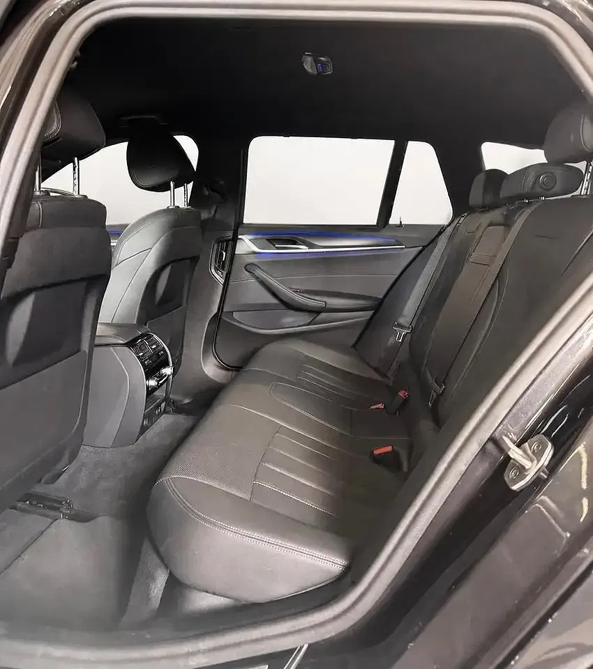 BMW 520 xDrive M Sport - Thumbnail 12