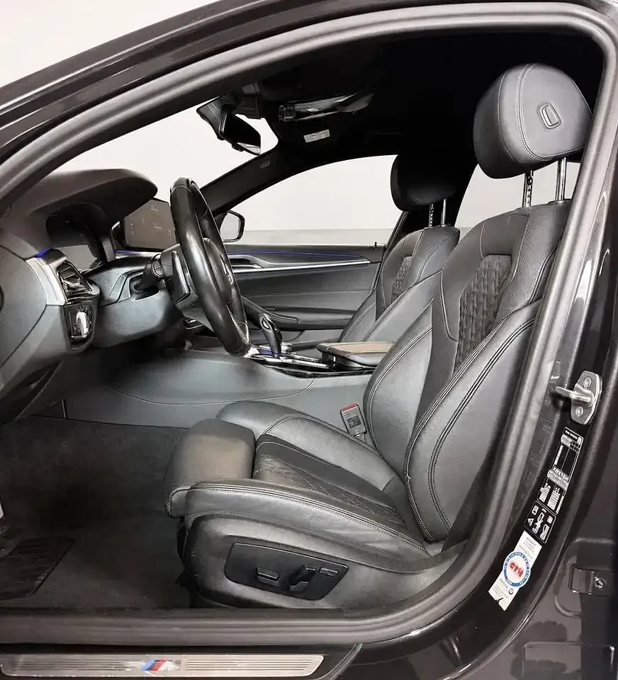 BMW 520 xDrive M Sport - Thumbnail 9