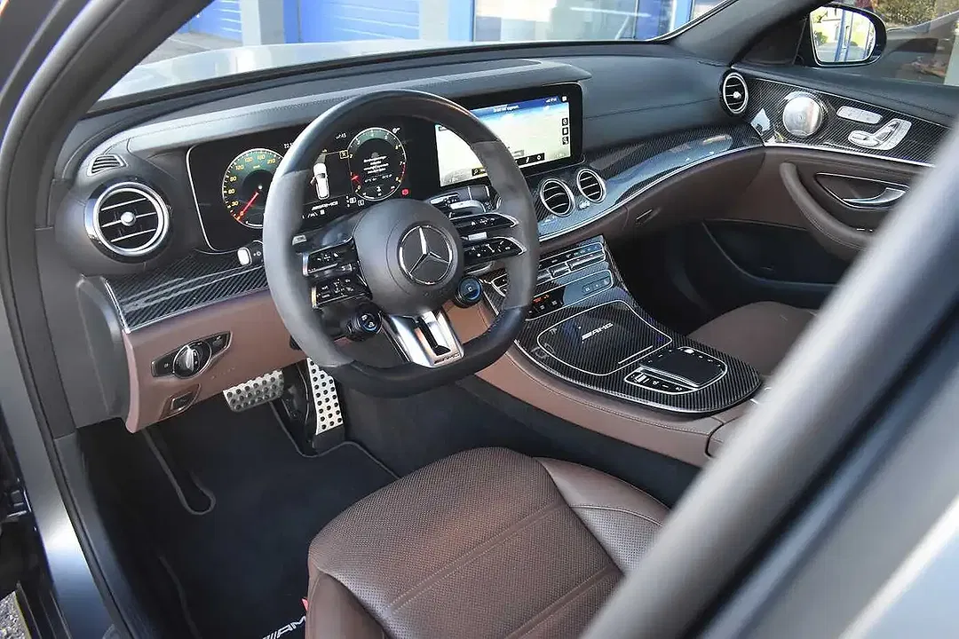 Mercedes-Benz E 63 AMG 4MATIC+ Burmester - Thumbnail 9