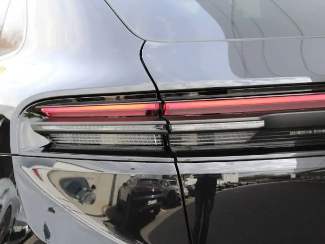 Porsche Macan - Thumbnail 12