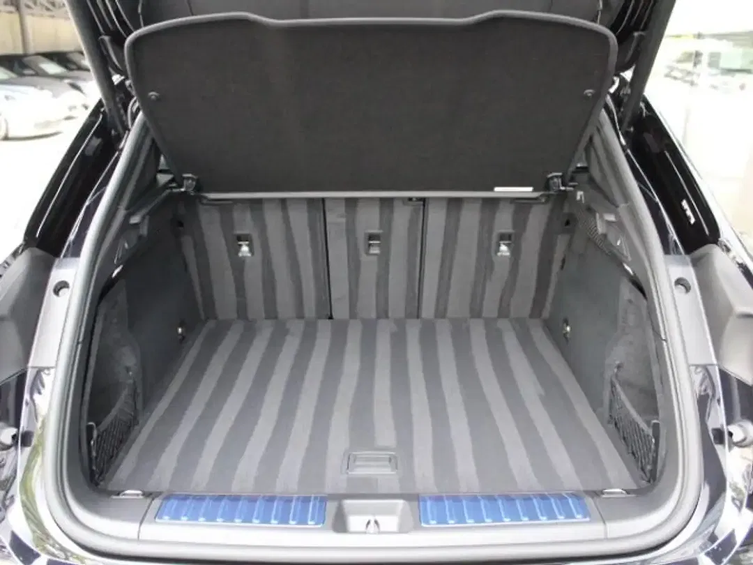 Porsche Macan - Thumbnail 13