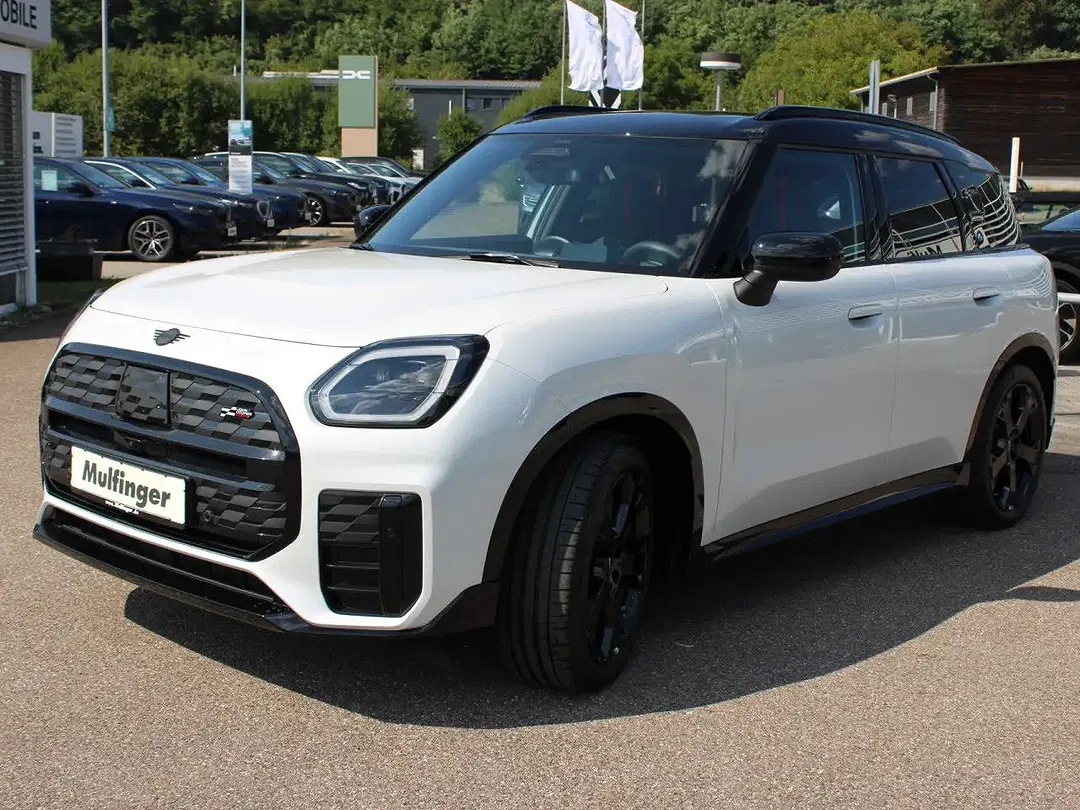 MINI Cooper Countryman E John Cooper Works - Thumbnail 3