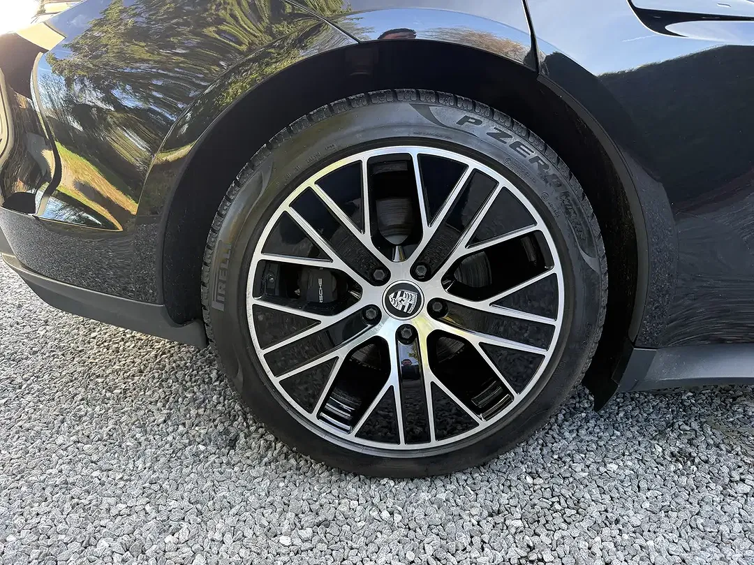 Porsche Taycan - foto 15