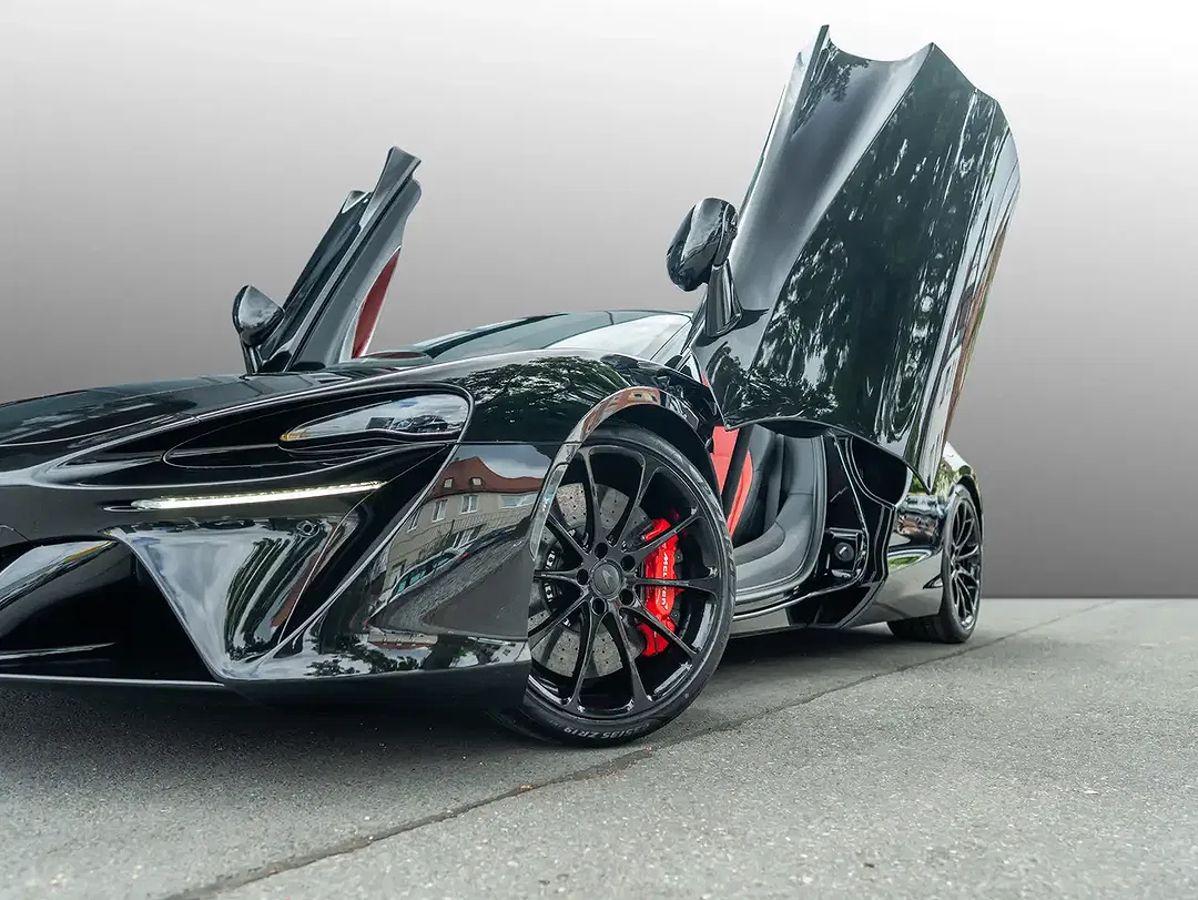 McLaren Artura - Thumbnail 14