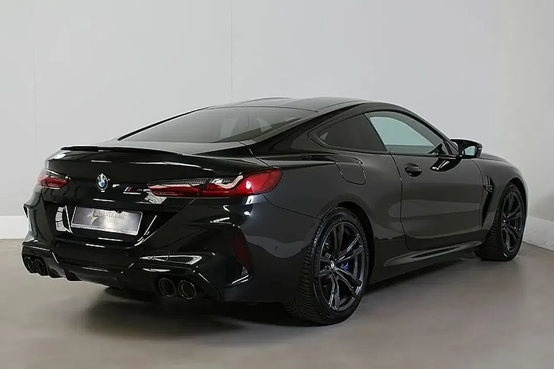 BMW M8 xDrive Competition Coupe - Thumbnail 3