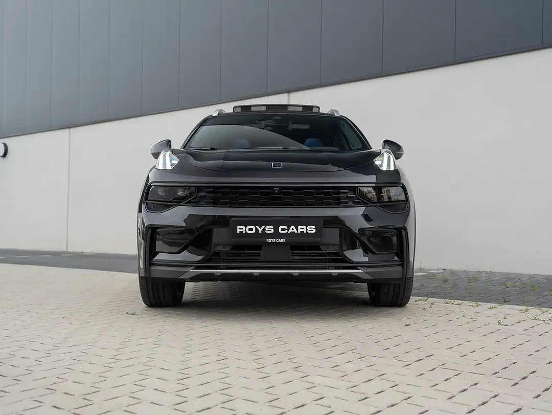 Lynk & Co 01 - Thumbnail 5