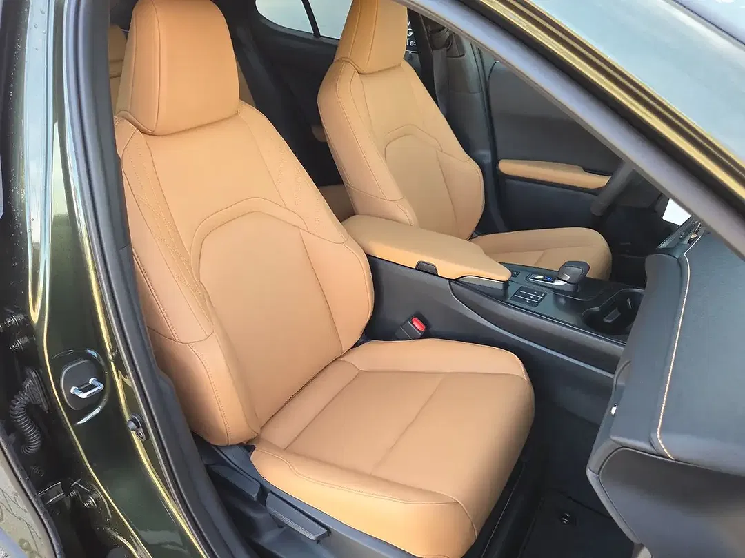 Lexus UX 300h F SPORT Design - Thumbnail 8