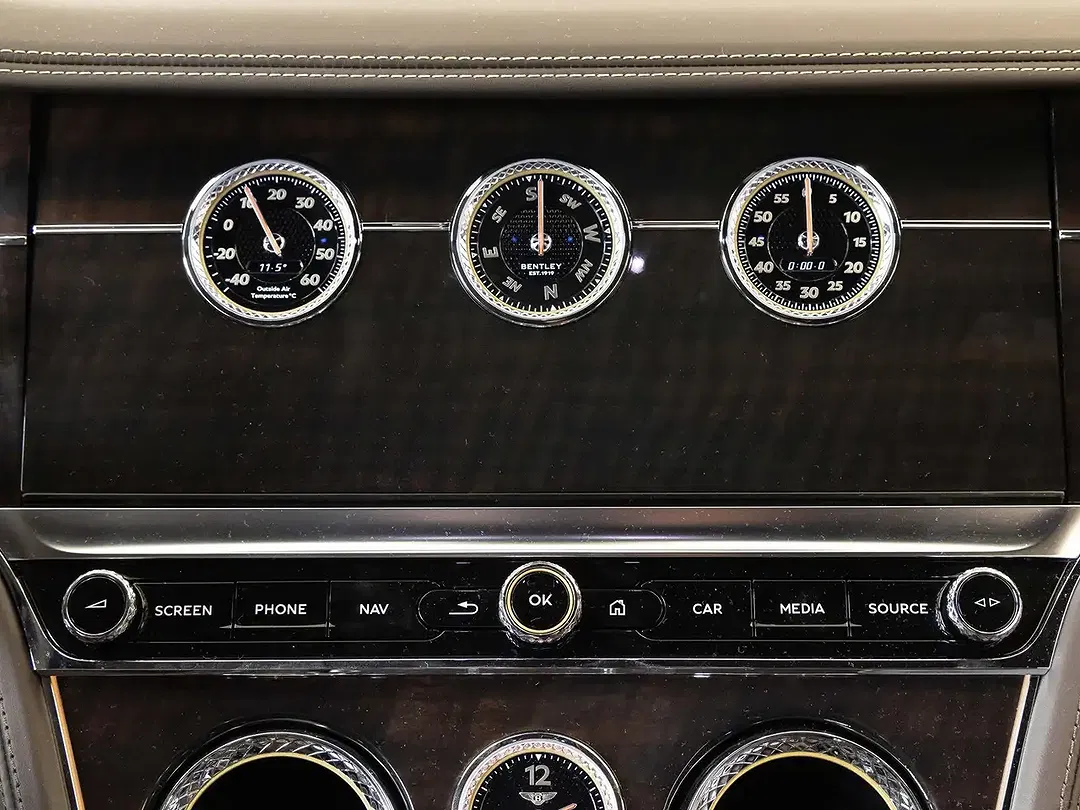 Bentley Continental 6.0 W12 Mulliner - foto 15