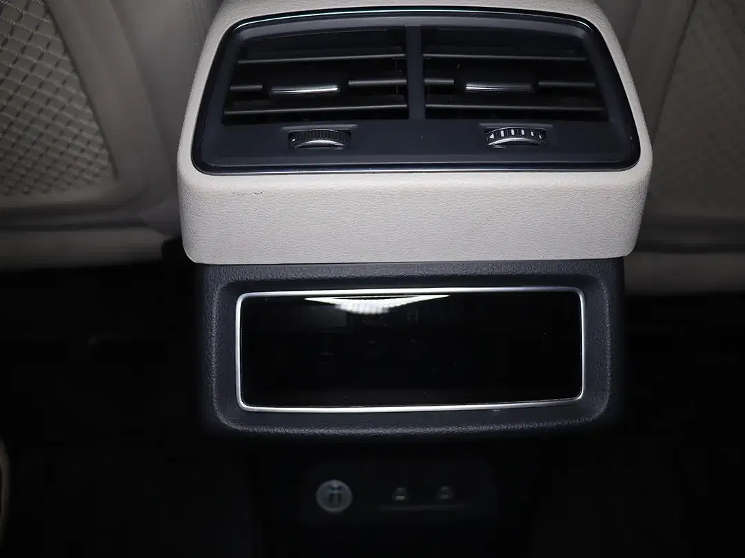 Audi Q8 e-tron quattro Sportback S line - Thumbnail 13