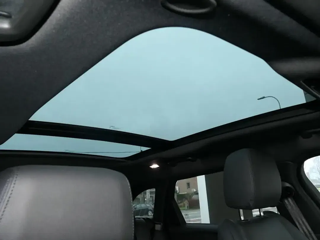 Land Rover Range Rover Velar P400e 4x4 Dynamic SE - Thumbnail 8