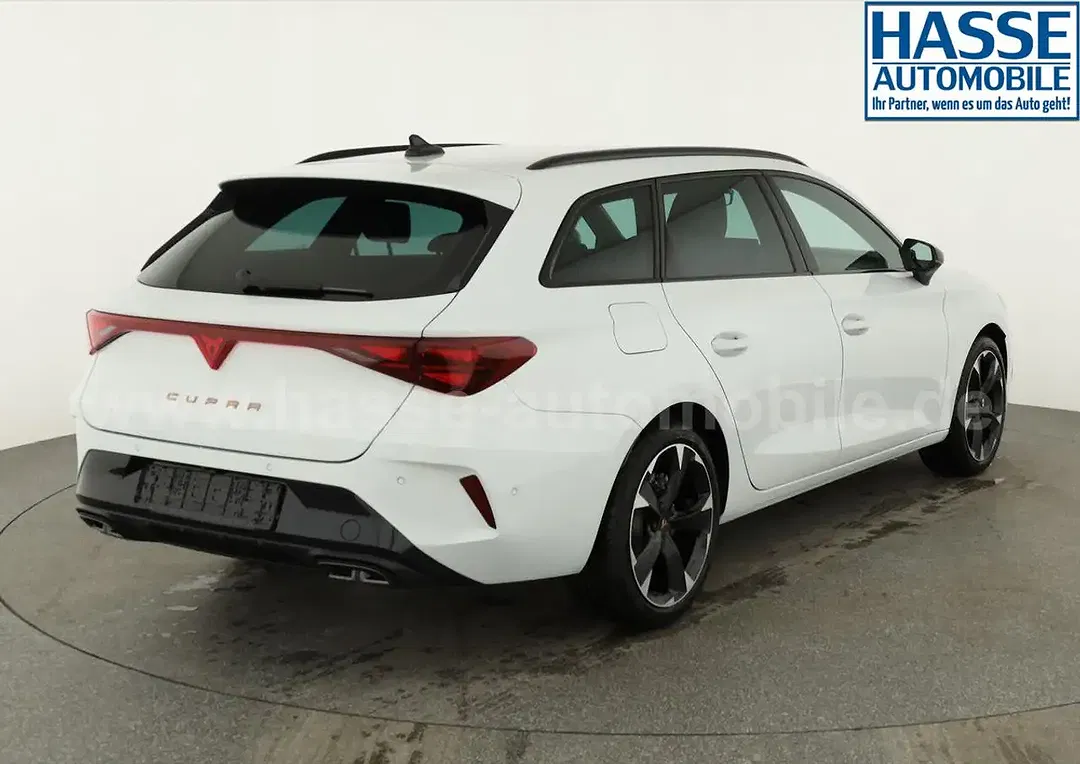 CUPRA Leon 1.5 eTSI DSG Sportstourer - Thumbnail 2