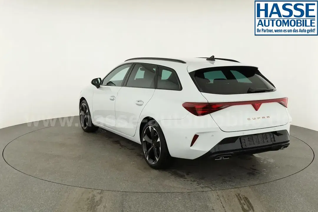 CUPRA Leon 1.5 eTSI DSG Sportstourer - Thumbnail 35