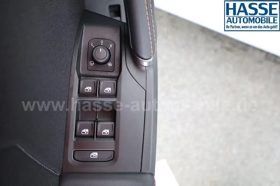 CUPRA Leon 1.5 eTSI DSG Sportstourer - Thumbnail 8