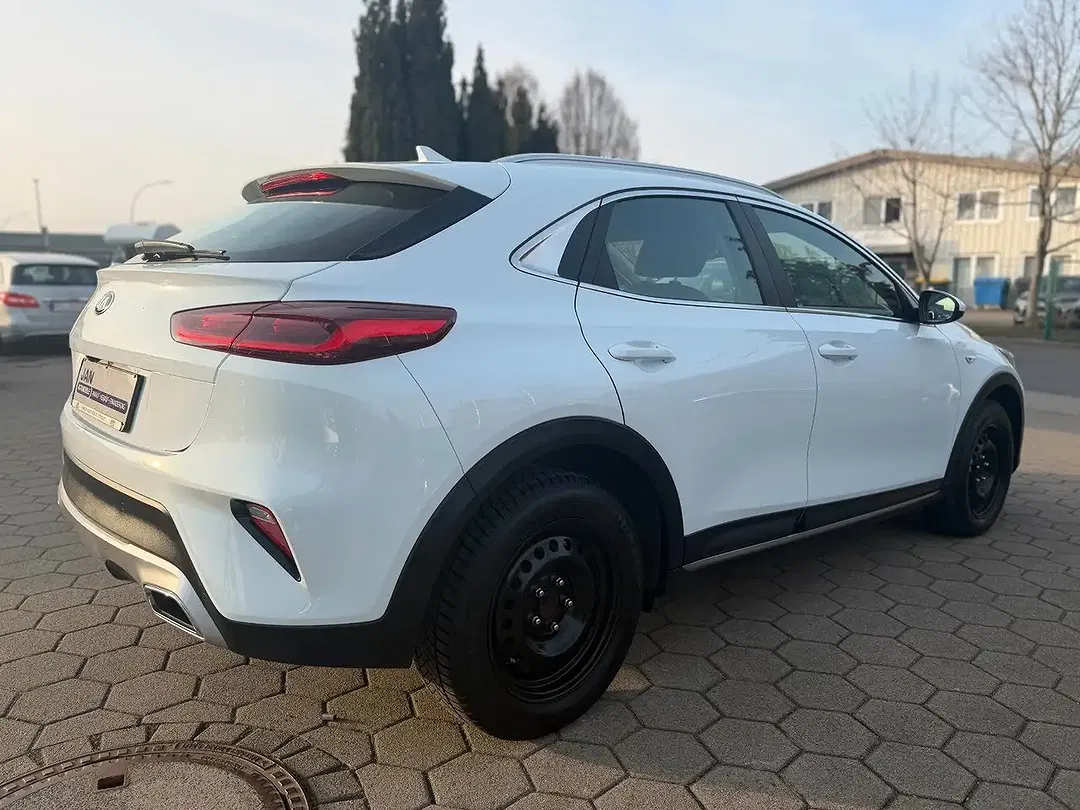 Kia XCeed Vision - Thumbnail 3