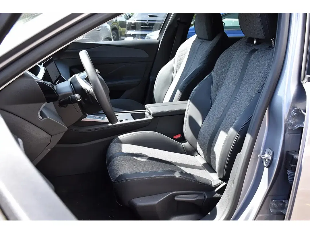 Peugeot 408 PureTech EAT8 Allure - Thumbnail 6