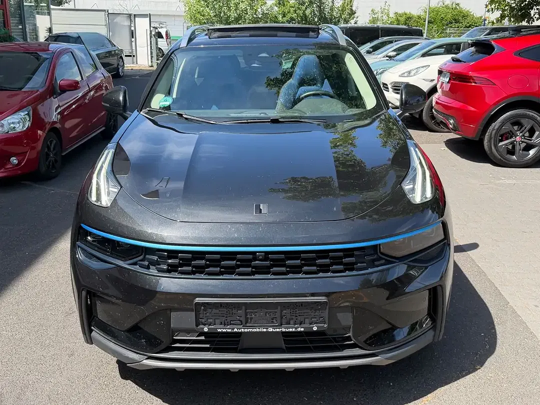 Lynk & Co 01 - foto 2