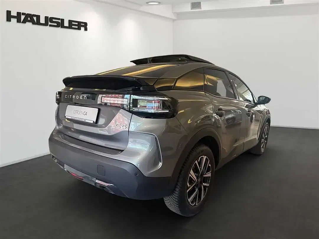 Citroen C4 EAT8 Hybrid - Thumbnail 4
