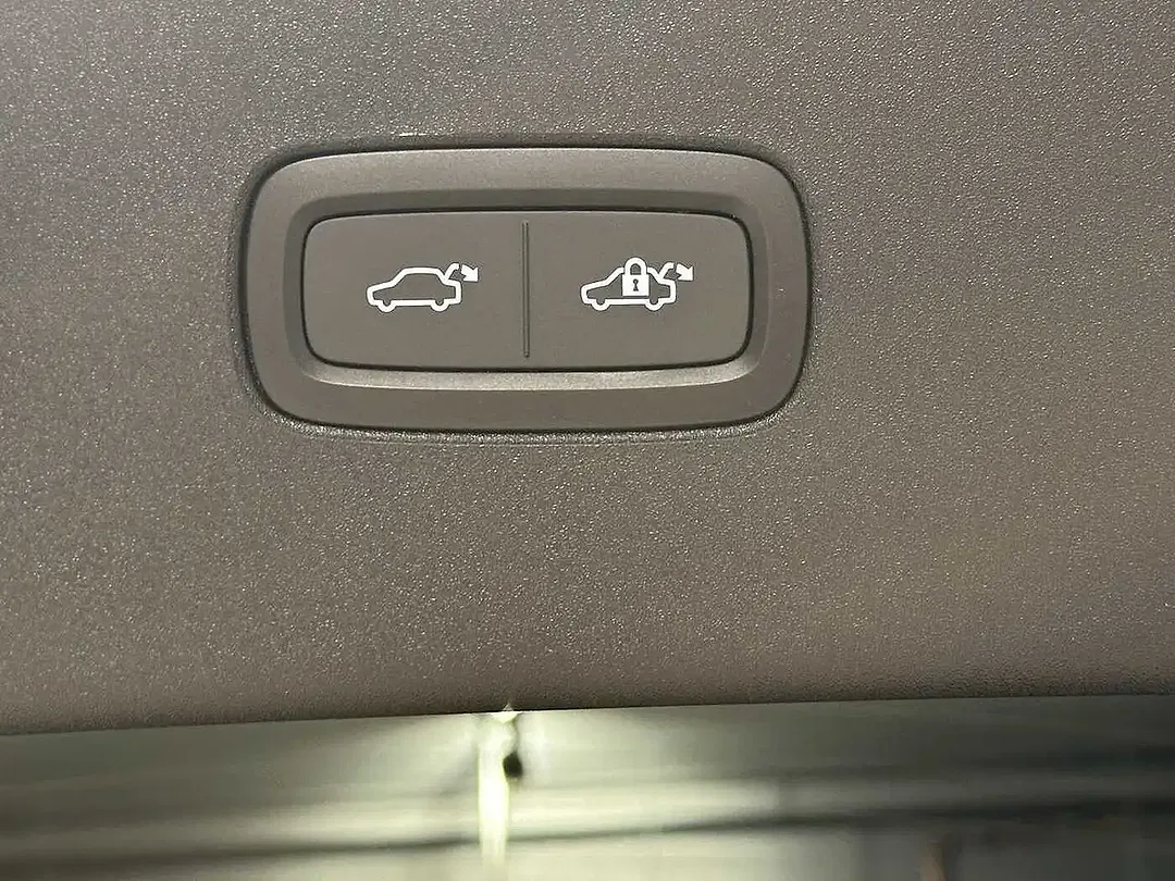 Volvo EX90 AWD Twin Motor Ultra - Thumbnail 16