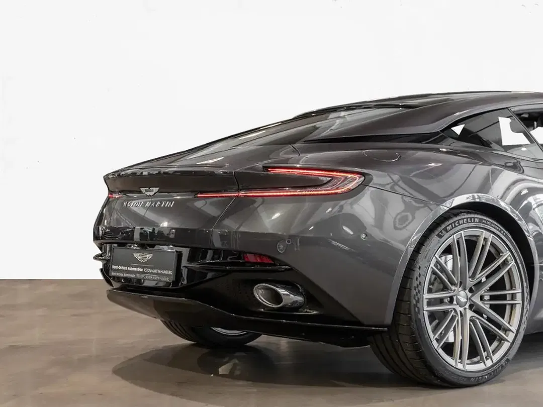 Aston Martin DB12 Coupe - Thumbnail 7