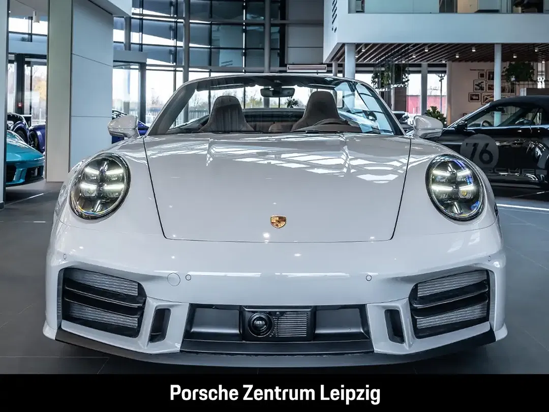 Porsche 992 Carrera 4S Cabriolet - Thumbnail 10