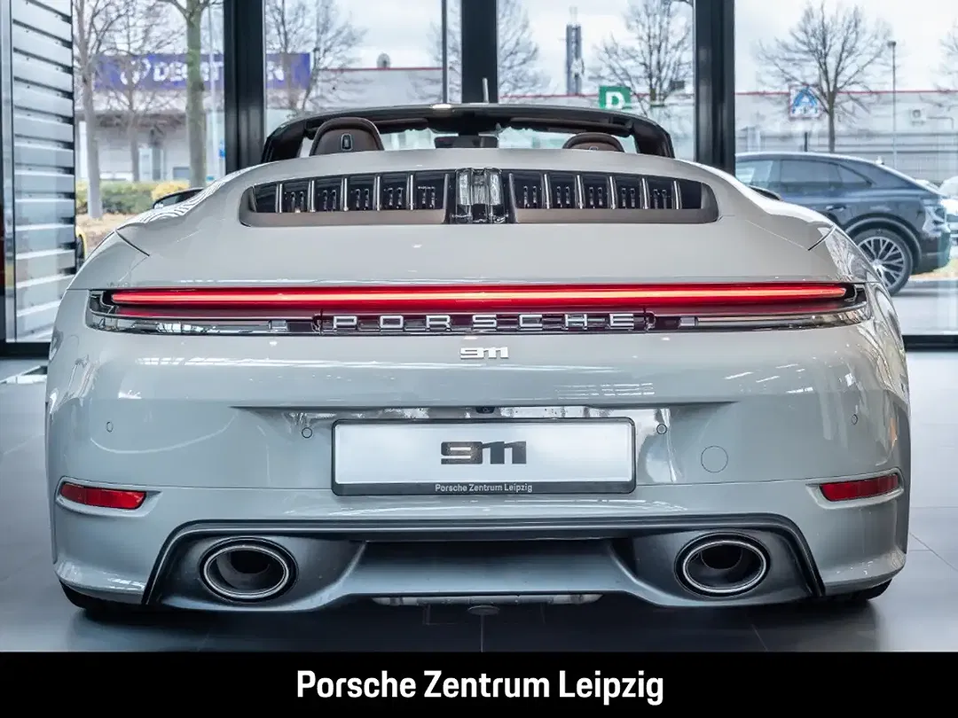 Porsche 992 Carrera 4S Cabriolet - Thumbnail 11
