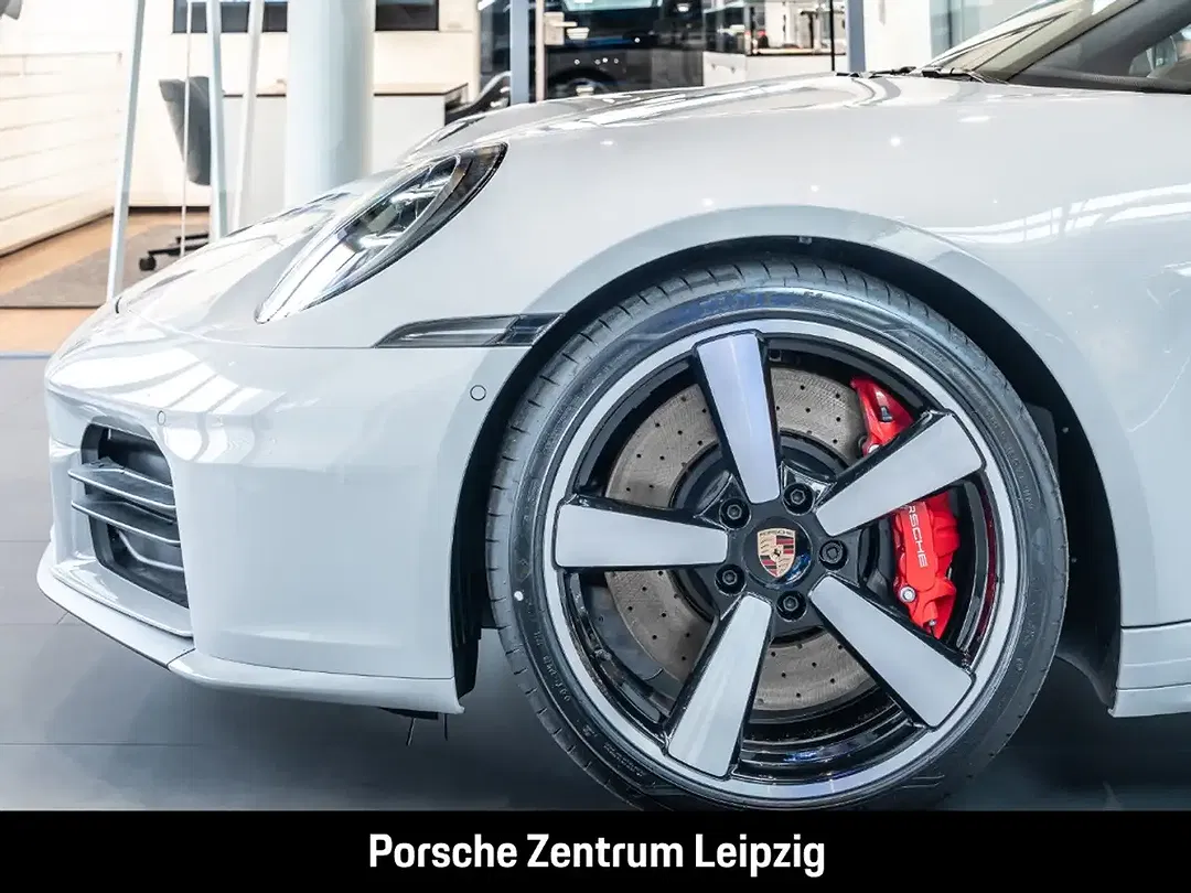 Porsche 992 Carrera 4S Cabriolet - Thumbnail 13
