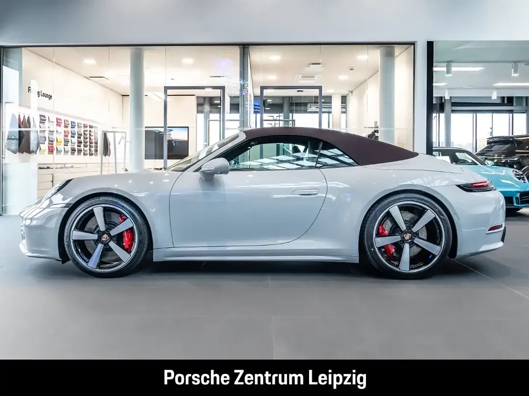 Porsche 992 Carrera 4S Cabriolet - foto 2