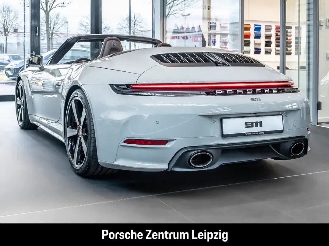 Porsche 992 Carrera 4S Cabriolet - Thumbnail 9