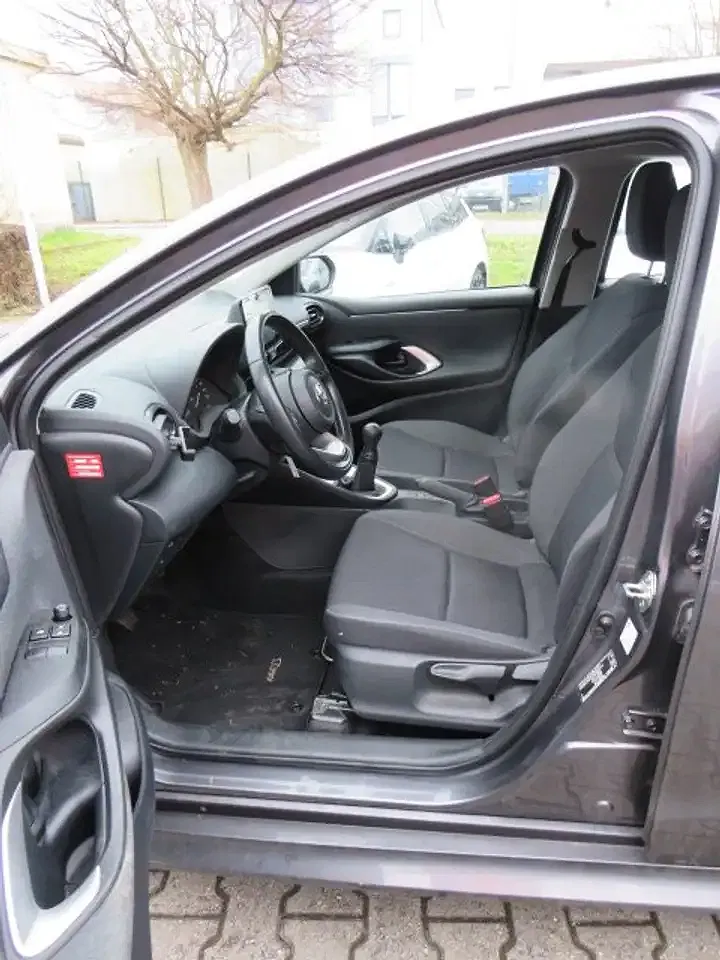 Toyota Yaris Comfort - Thumbnail 11
