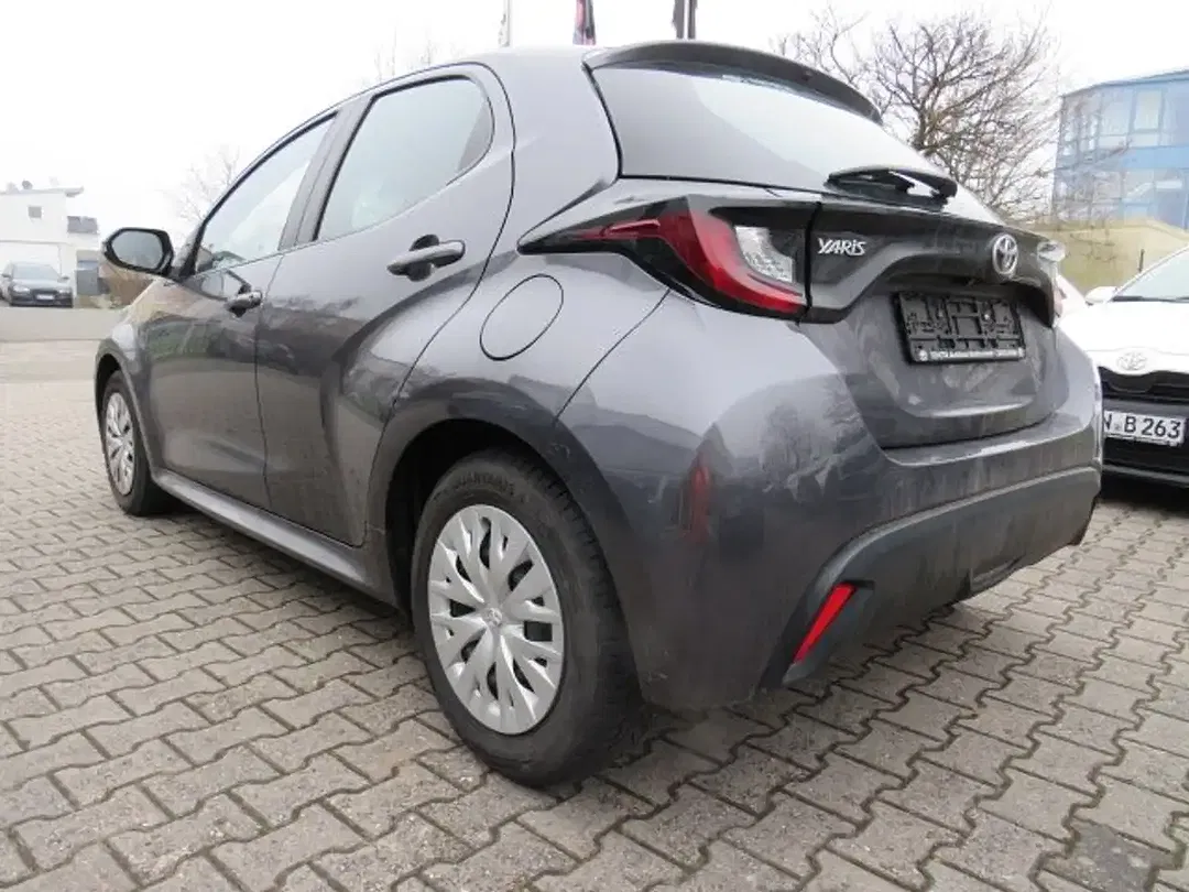 Toyota Yaris Comfort - Thumbnail 5