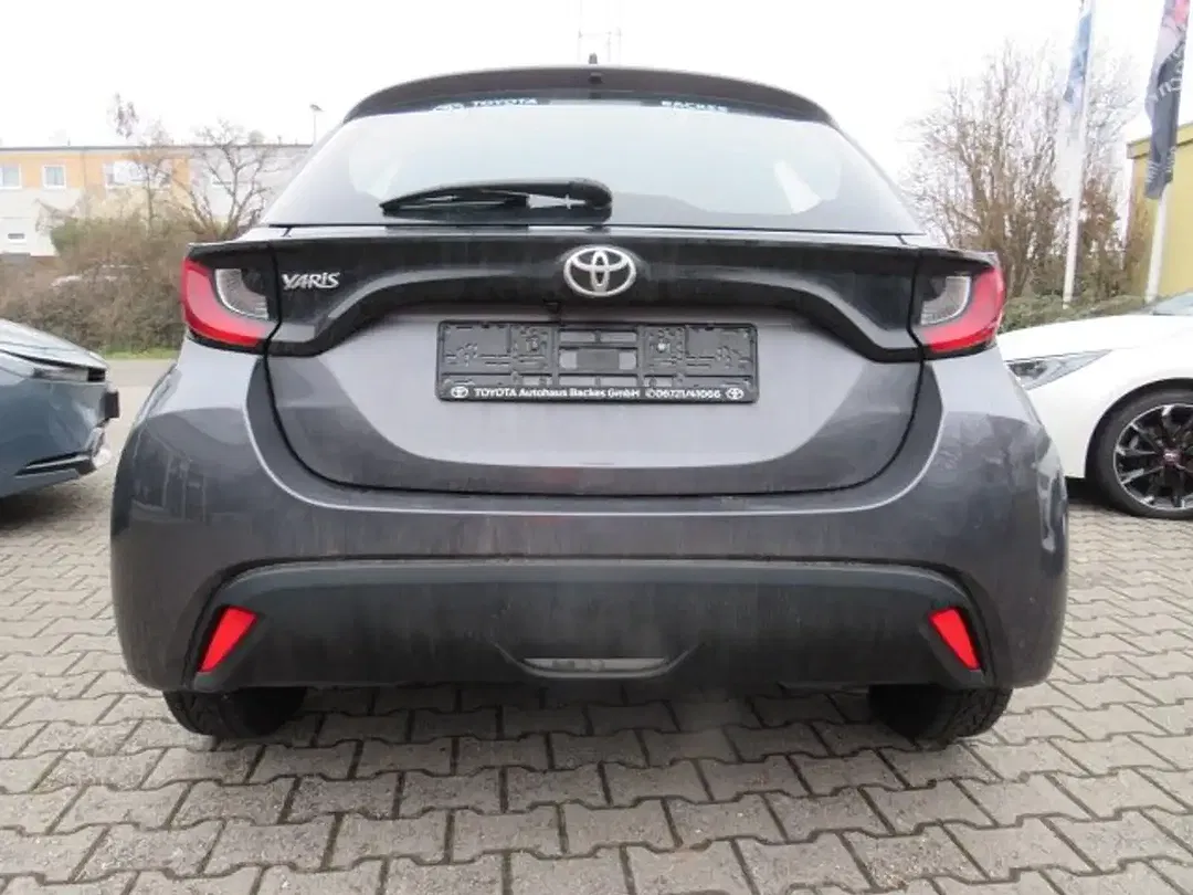 Toyota Yaris Comfort - Thumbnail 6
