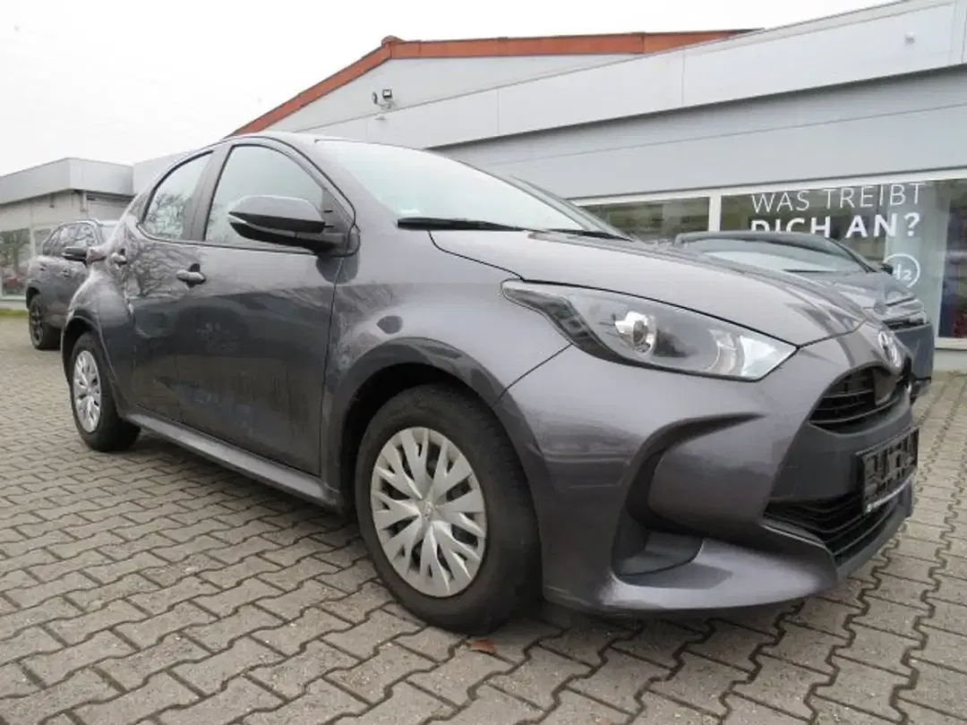 Toyota Yaris Comfort - Thumbnail 9