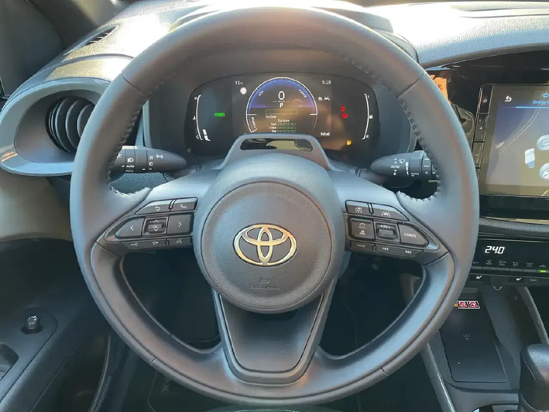 Toyota Aygo Hybrid Teamplayer - Thumbnail 9