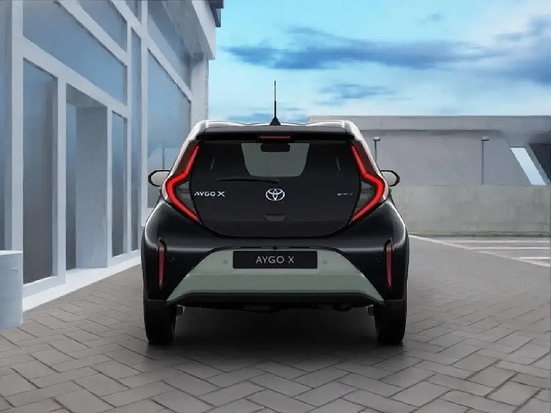 Toyota Aygo Hybrid Teamplayer - Thumbnail 4