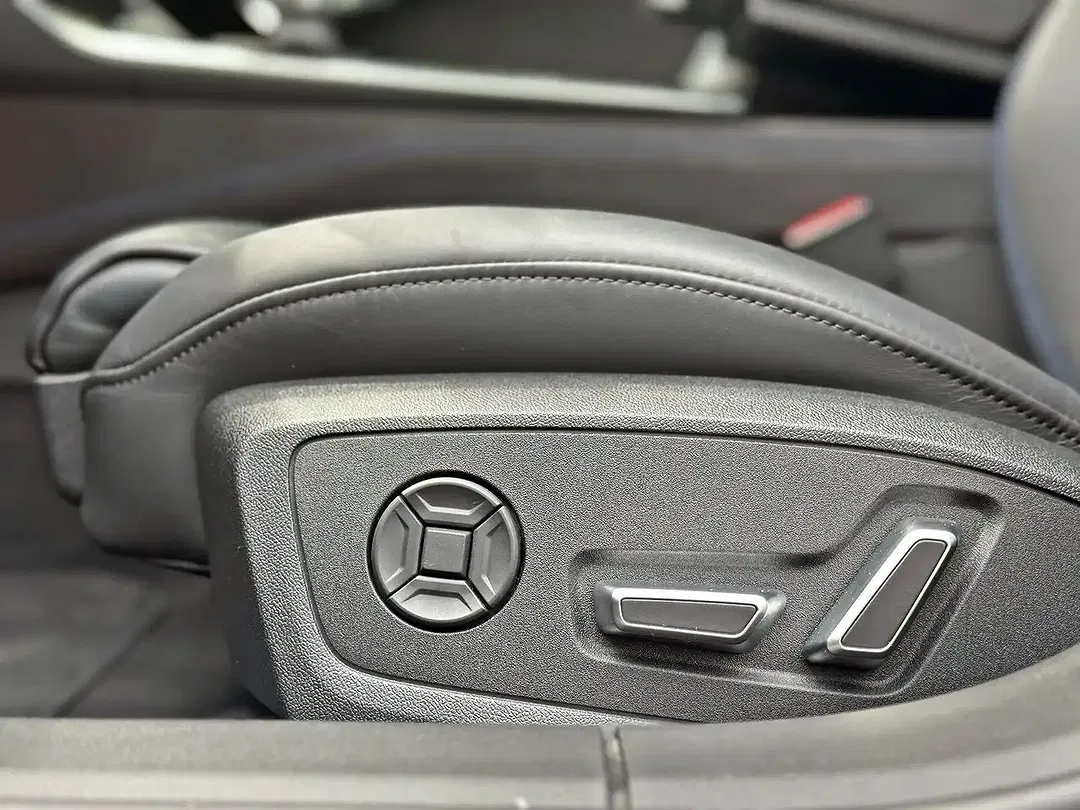 Audi RS6 quattro performance Avant - Thumbnail 14