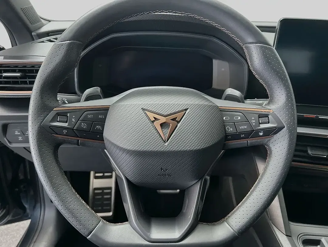 CUPRA Leon 2.0 TSI DSG VZ - Thumbnail 8