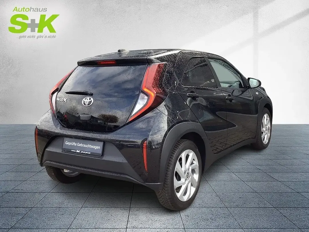 Toyota Aygo Air Active - Thumbnail 4