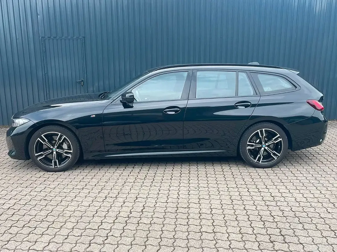 BMW 330 xDrive Touring M Sport - Thumbnail 6