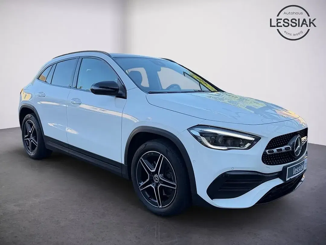 Mercedes-Benz GLA 200 4MATIC AMG Night - Thumbnail 2