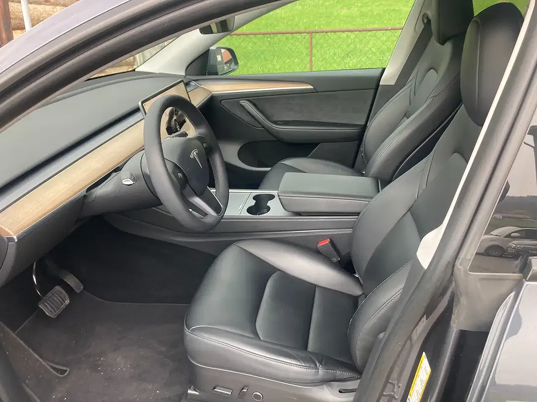 Tesla Model Y - foto 11