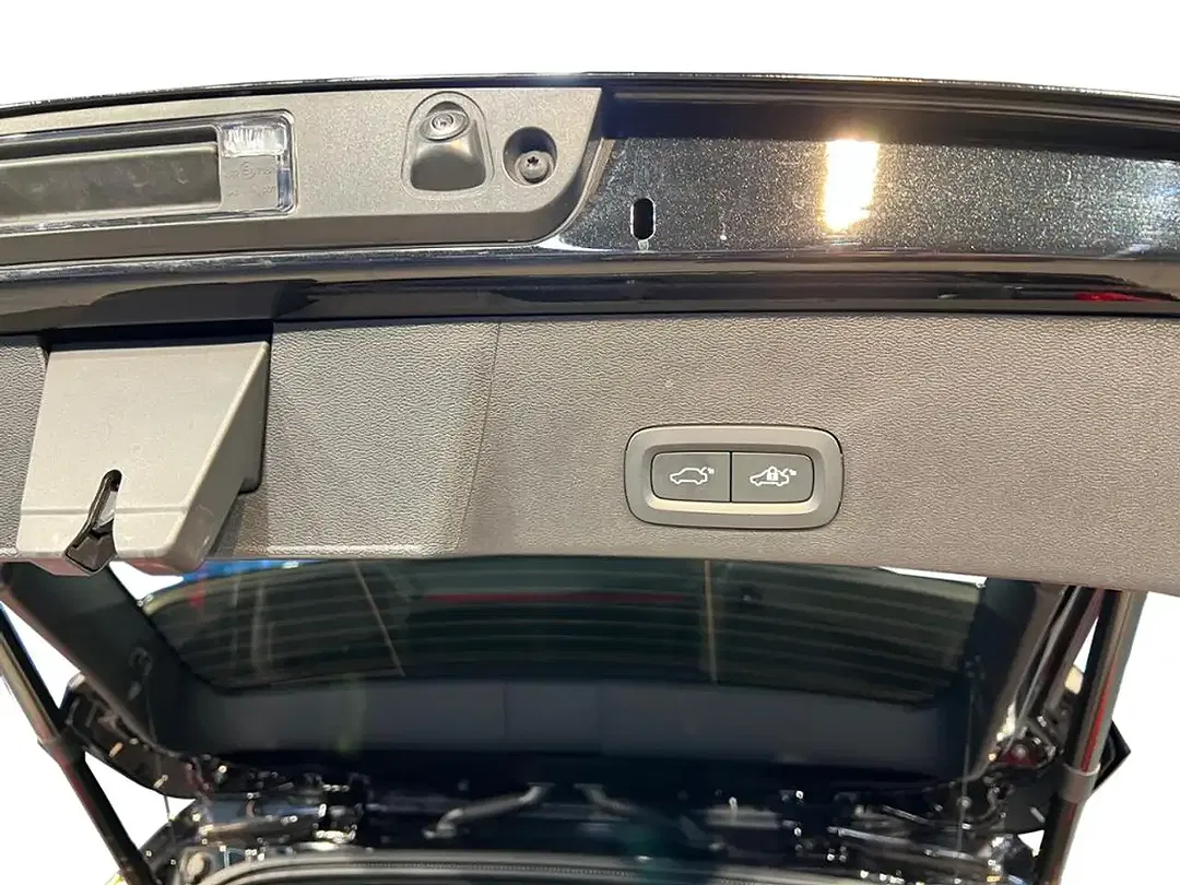 Volvo XC40 B4 Plus Dark Urban - Thumbnail 13